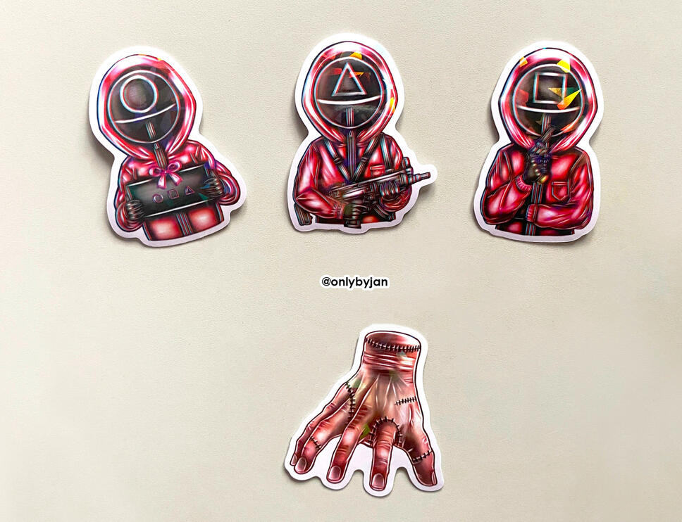 Squid Game &amp; Hand (Wednesday) - 2.5&quot;